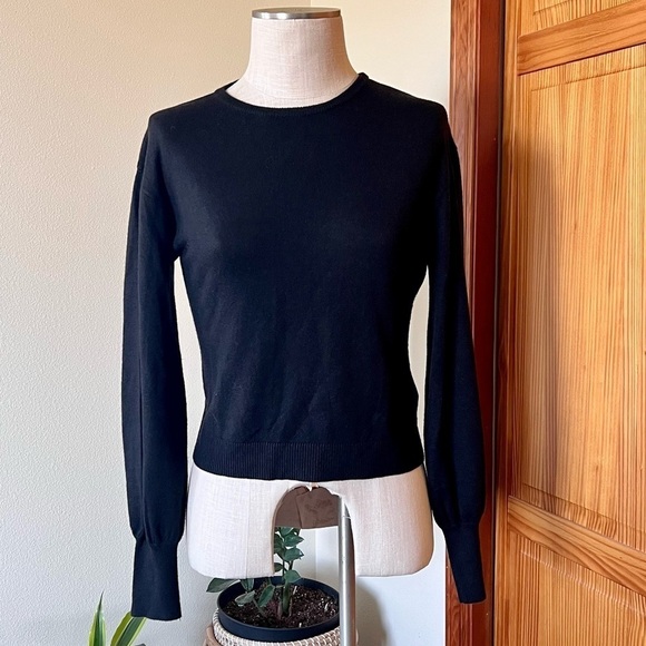 Express Small Black Scoop-neck Sweater Open Back Cozy Sexy Contemporary Crop - Picture 2 of 5